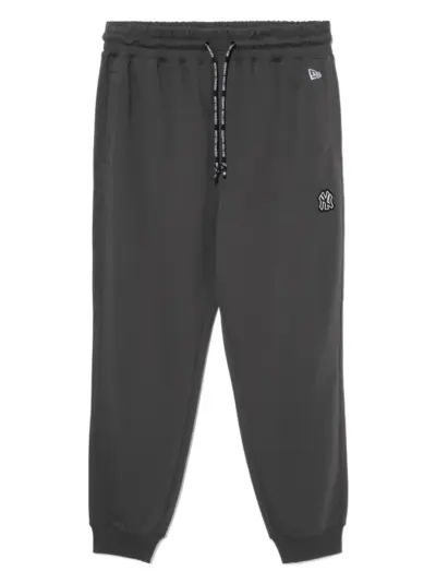 NEW ERA CAP logo-embossed trousers - Grey